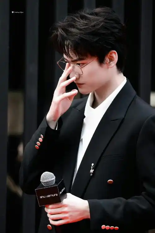 周柯宇光影随拍