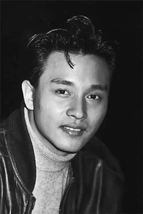 张国荣黑白照片分享##张国荣##继续张国荣##哥哥黑白照片##黑白照片