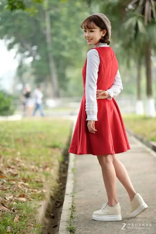 1辑全身人像女生丹婷