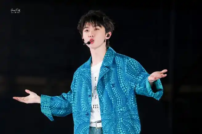 那么可爱的小猪包来藏我怀里#马嘉祺藏哪儿了#.#马嘉祺全员加速中