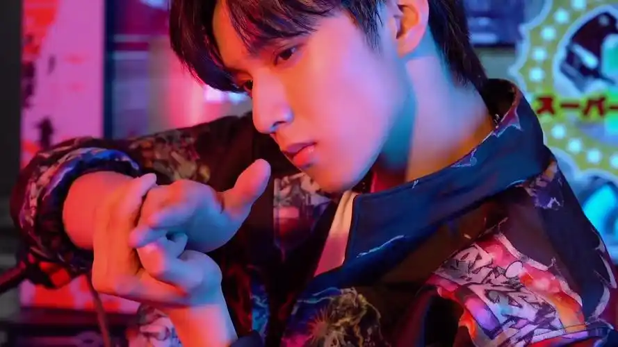 别管了刘耀文是大帅哥