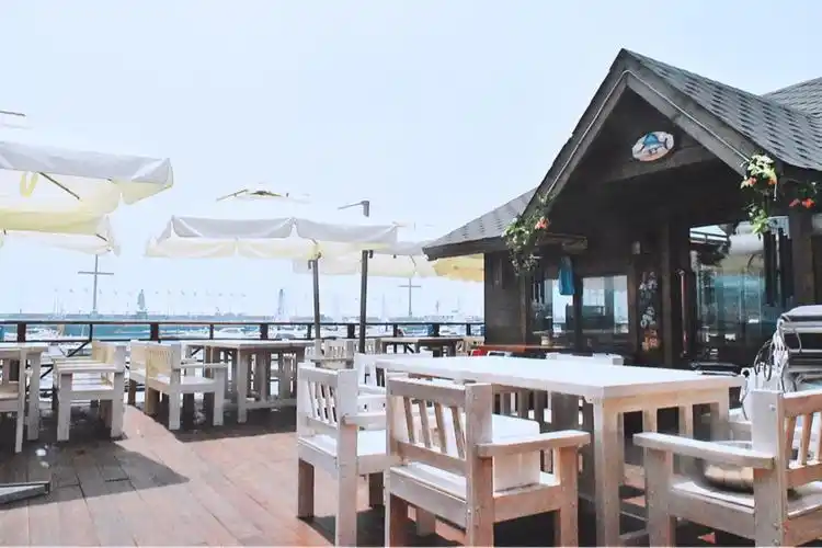 手机拍到没电的这家海景餐厅,每道菜不到8块钱!