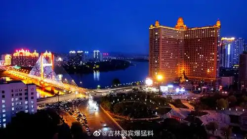 黄昏时刻,拍摄吉林市临江门大桥夜景!
