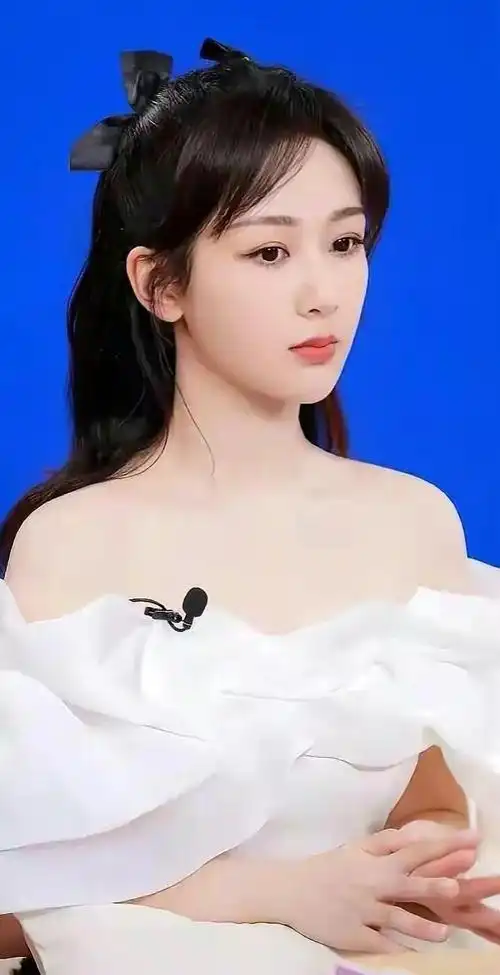 杨紫迷人照片以后褪去了少女感会越来越有味道