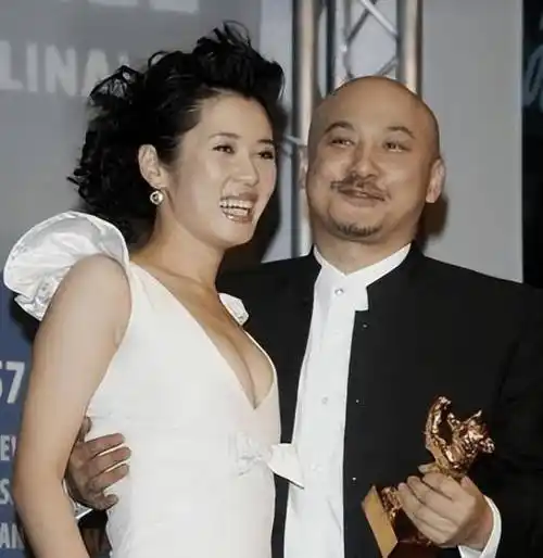 王全安:与蒋雯丽同居五年,和余男同居十年,转身娶了张雨绮_时候_女