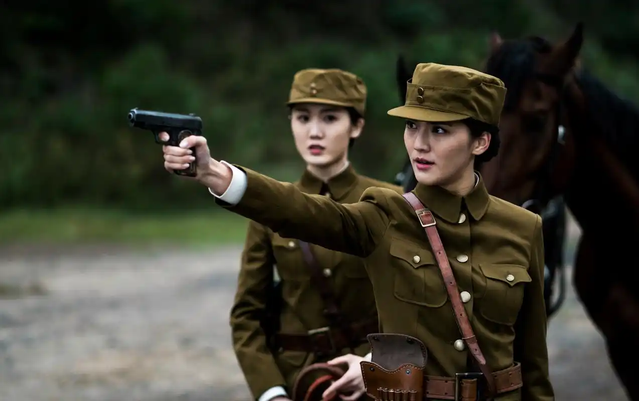 谍战剧《战地迷情》何以冲上收视榜首?