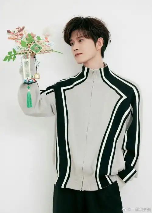 男明星今日营业