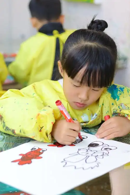 健康班美术兴趣班第十二节课《花开富贵》