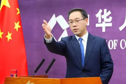 下面请提问.商务部办公厅副主任,新闻发言人高峰