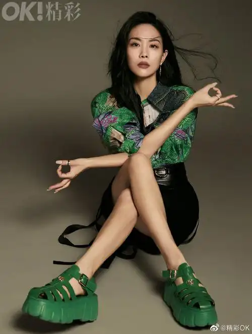 王霏霏摩卡棕调大片##王霏霏坦言要感谢苦难##ok!封面