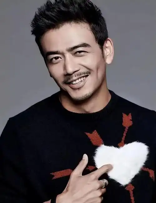 从帅气多金到油腻大叔,杨烁仅仅用了一部戏的时间.