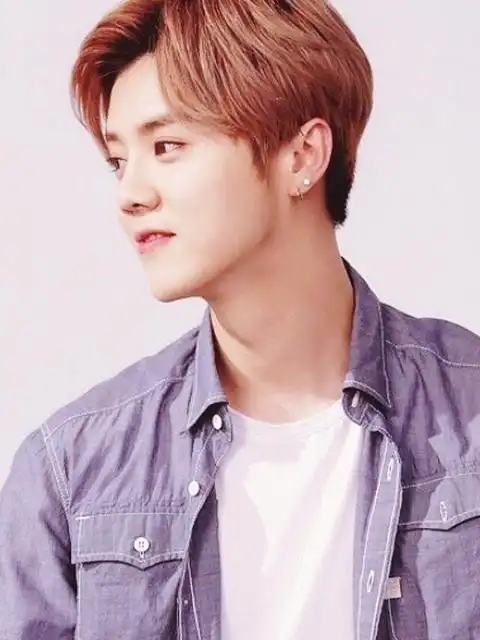 鹿晗帅气的6张照片,你猜关晓彤喜欢第几张?