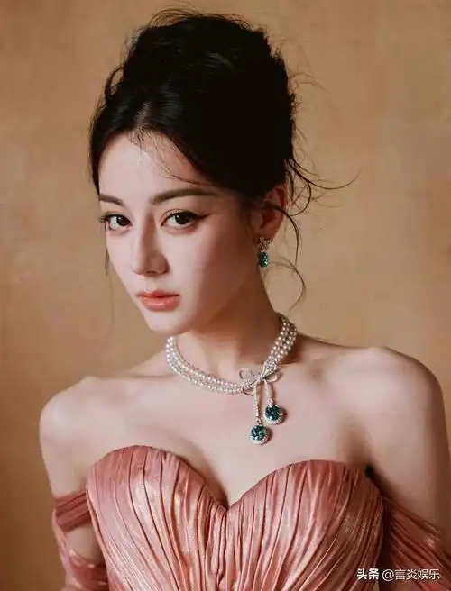 娱乐爆料:热巴宋威龙,侯明昊,张艺兴,王星越吴谨言|迪丽热巴·迪力