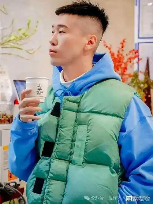 恭喜德云社杨九郎新电影定档将在五一上线网友九郎还真没闲着