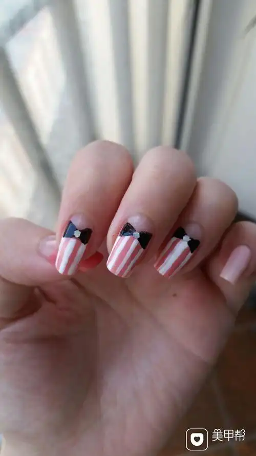 方圆形粉色日式第一次画.美甲图片