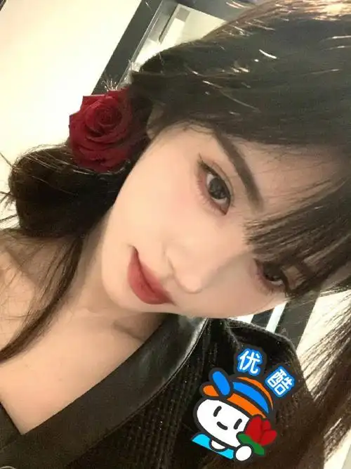 鞠婧祎玫瑰发饰##鞠婧祎托脸wink自拍##花间令