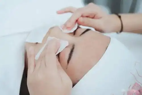 曝光这个深圳名媛秘密肌地69元澳尔滨3项皮肤护理进店全是美少女