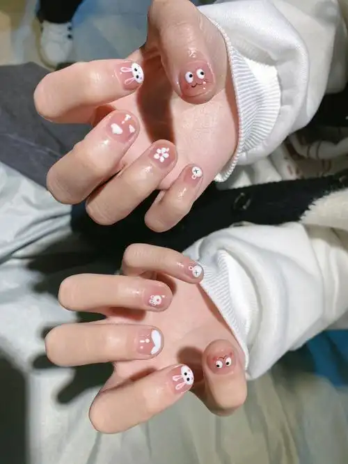 超可爱的手绘美甲客片