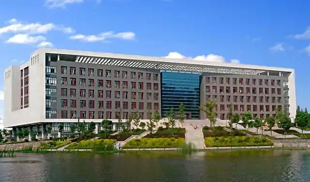 安徽高校图书馆,各所大学的颜值地标,你觉得哪一个最气派?