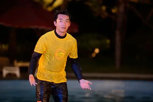 跑男大电影票房走高郑恺耍宝当海狮