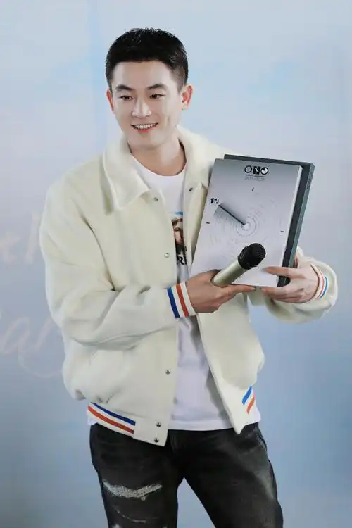 欧豪1013生日快乐