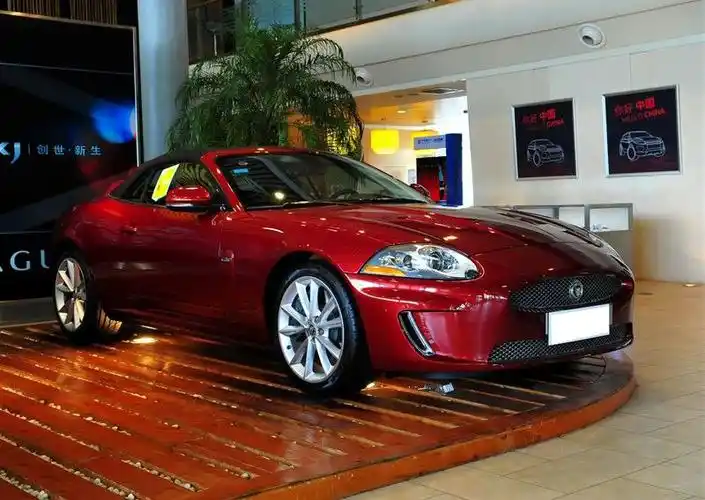 捷豹xk xkr 5.0l v8机械增压敞篷跑车