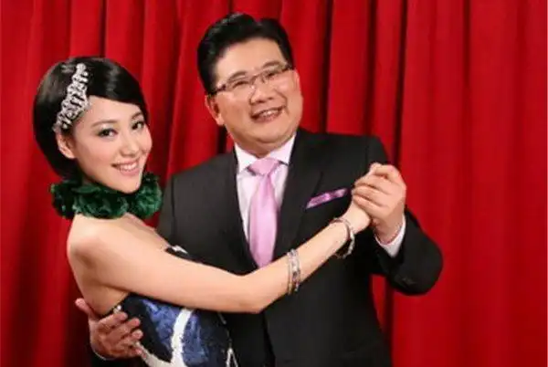 曹可凡遭金星和华少讨伐曾在薛之谦耳边骂脏字