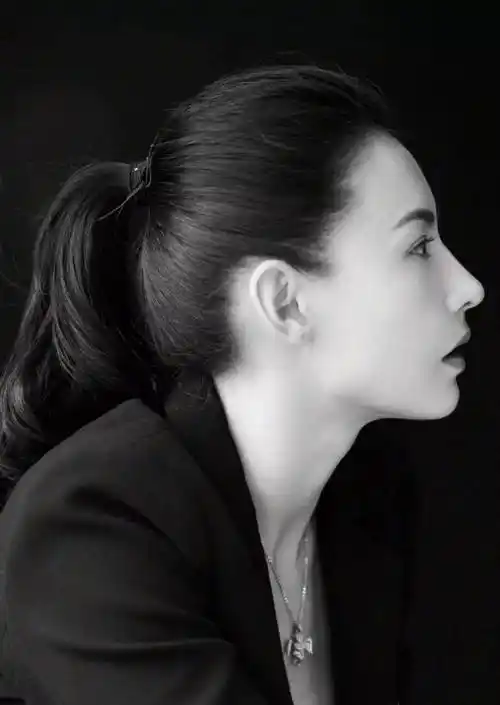 女明星侧颜盘点:刘亦菲仙,小林青霞美,赵露思原生鼻太美_鼻子_感觉