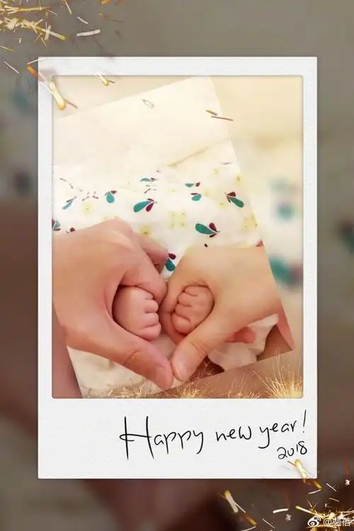 超模裴蓓晒一家三口握手照正式宣布已平安生子