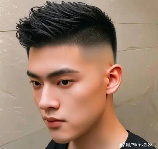 2024最炙手可热的四款男发,时尚潮流的完美选择,适合大多数男士|发型