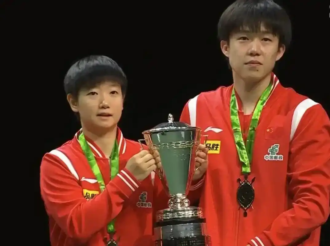 男队队长:马龙 女队队长:陈梦,付队长:孙颖莎 恭喜恭喜!努力加油吧!