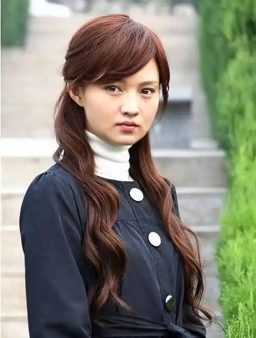 傅晶:人美戏也好,低调不张扬,单身感情成谜?