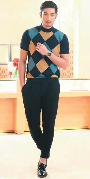 高以翔戴omega腕表,浑身散发男性魅力.