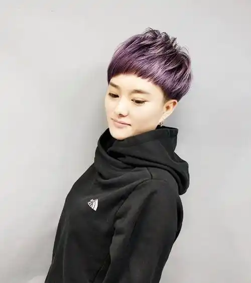 今年流行"锅盖头",这个春天很火的短发发型!_网易订阅