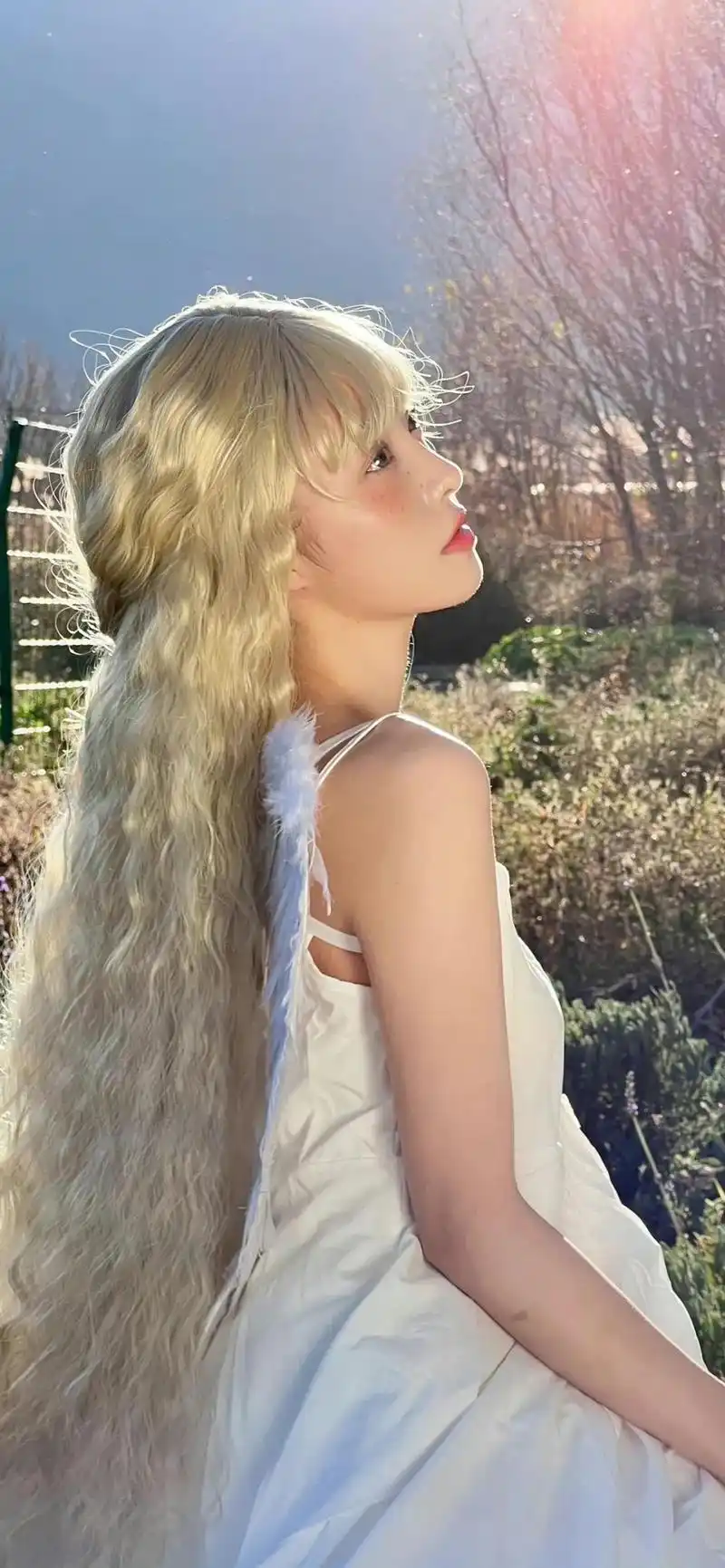 抖音今日最火潮图小姐姐壁纸