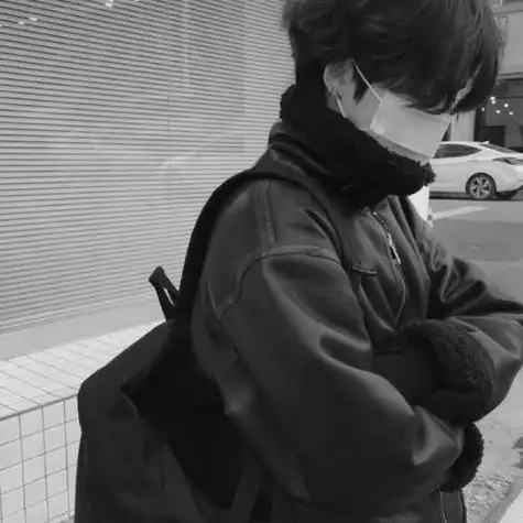 孤独头像男生伤感黑白 男生头像图片大全 -【爱个性】