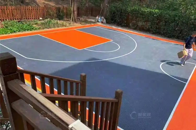 悬浮地板庭院篮球场