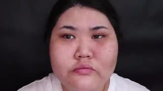 韩国胖女人素颜真的丑,化个妆后,变身女神