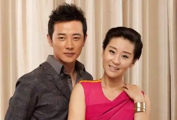 靳东_伴侣_江珊