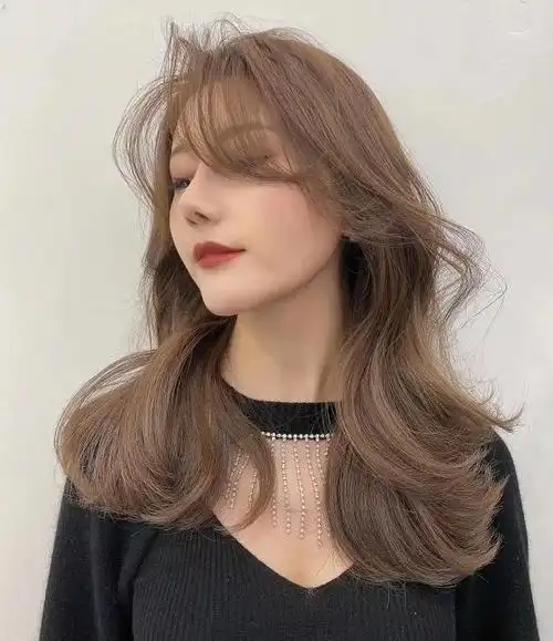 讲真,这才是2022年最火的发型颜色,显白还不夸张!插图1