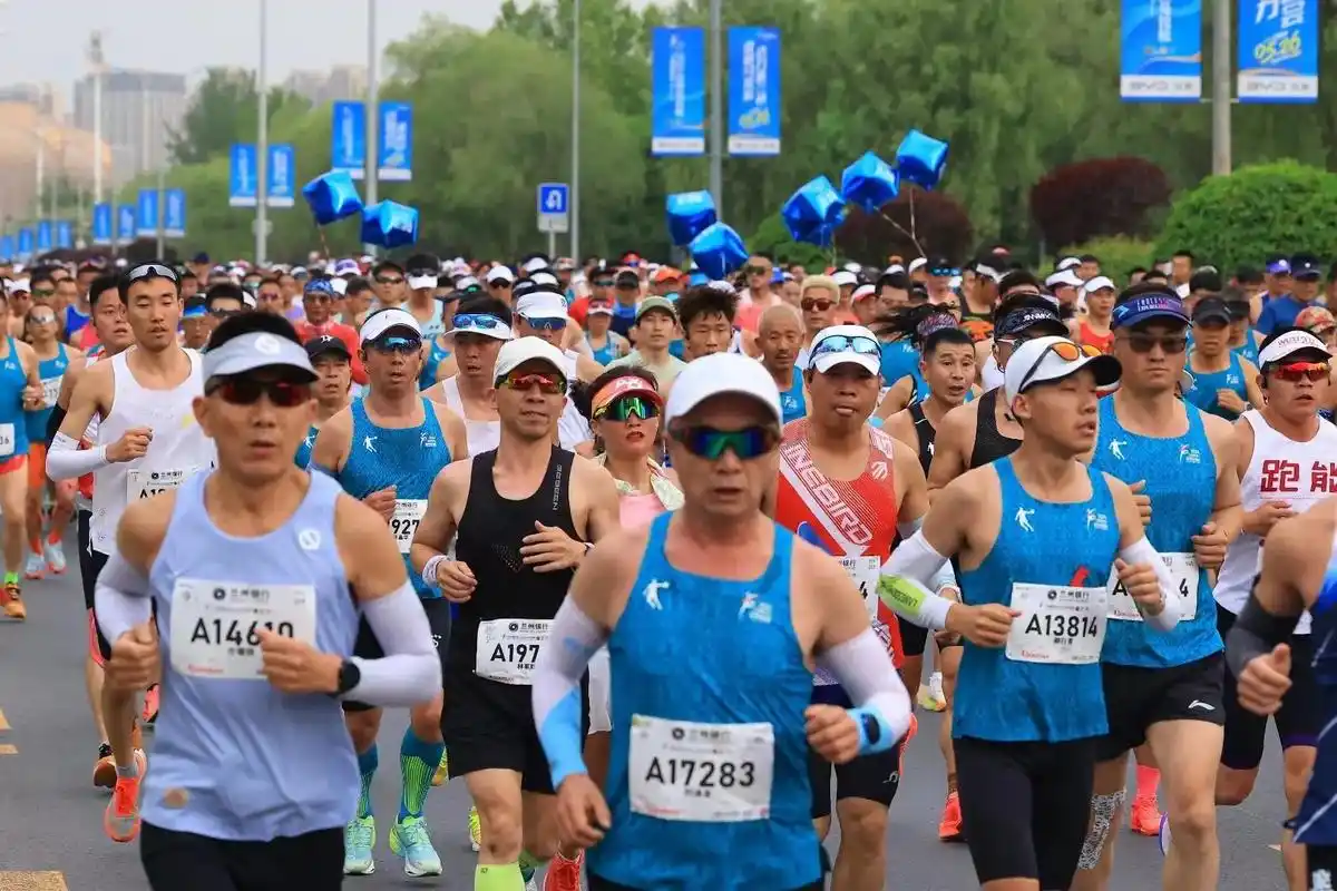 2024兰州马拉松 安全完赛.虽然跑出了个人最慢成绩