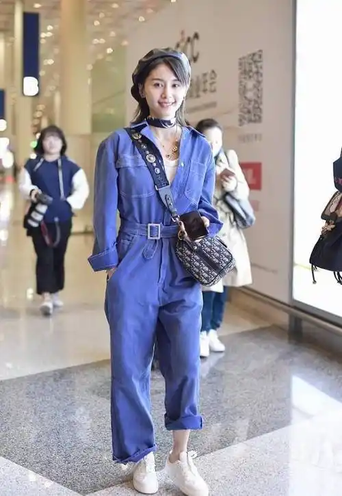 如果大家能够将王子文的这些连体裤造型运用得当,并且掌握住他的穿搭