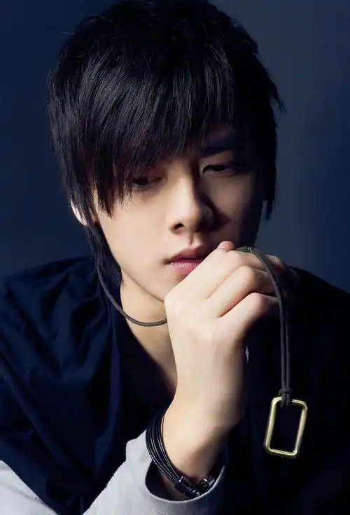 90李易峰出道十三周年快乐