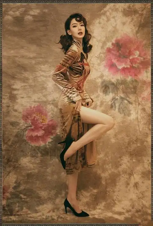 戚薇真敢穿旗袍开叉到大腿根性感撩人一般人驾驭不了