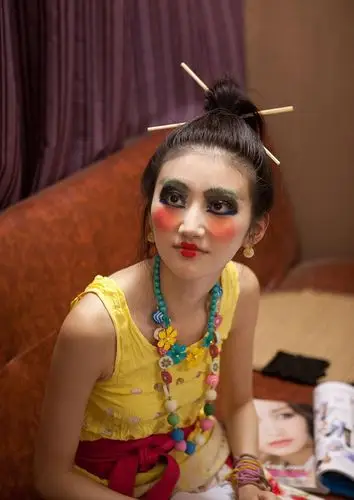 明星扮丑 迷奸案女星吴亚馨复出扮相惊悚