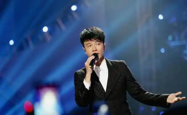 生不逢时的李克勤:四大天王最心酸的陪衬,港乐辉煌的遗珠.