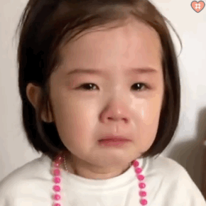 金雪哭哭表情包动图1