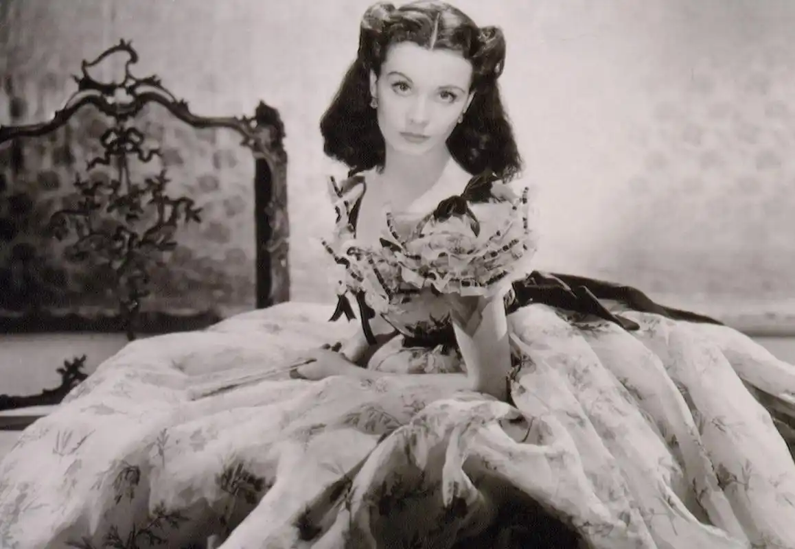 vivien leigh费雯丽在电影《乱世佳人)中.