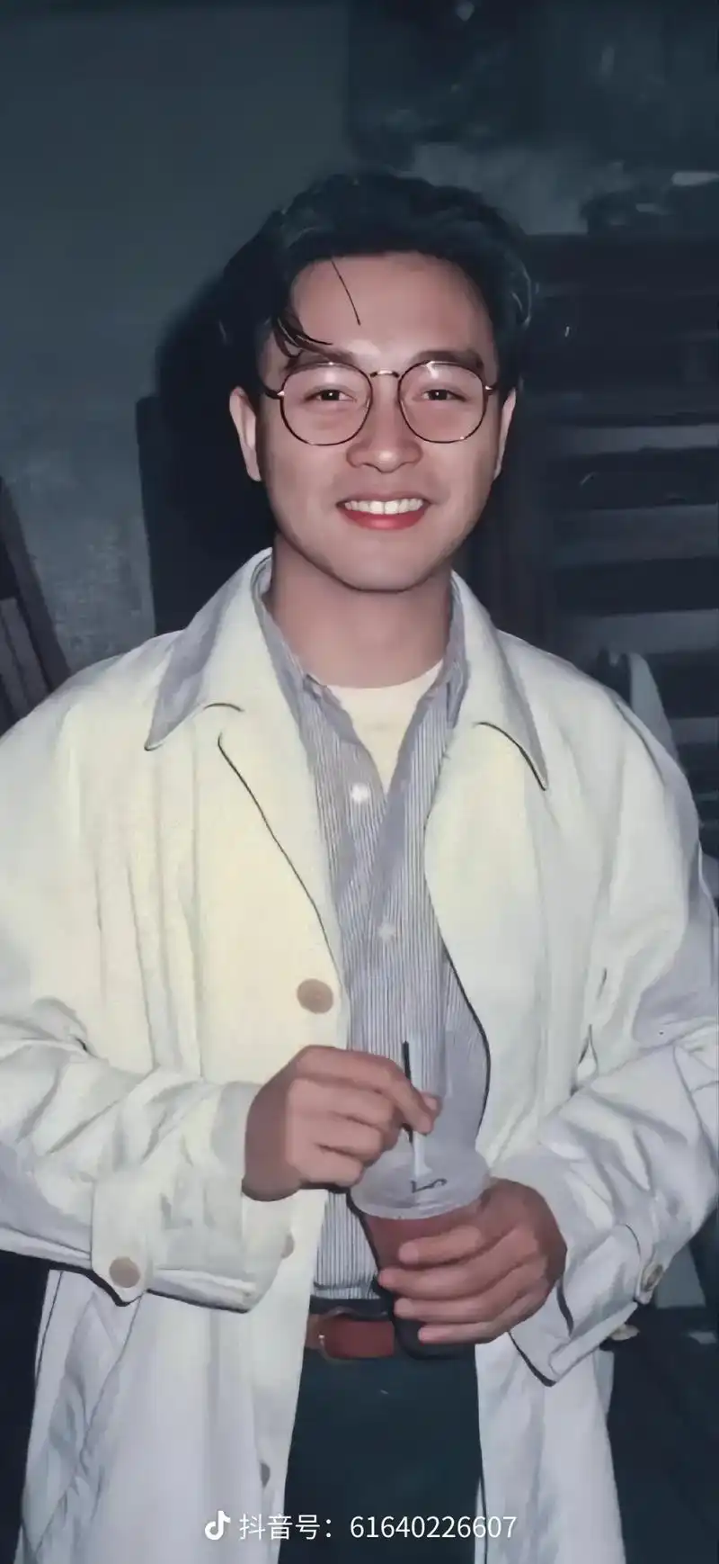 12 壁纸 你.想哥哥了吗?#张国荣#高清 i l - 抖音