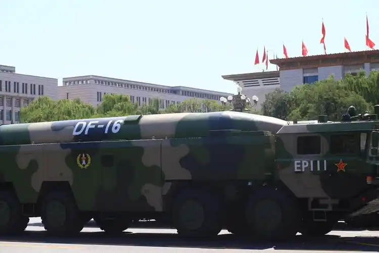 东风16弥补我军火力间隙 改善中国遭围堵态势